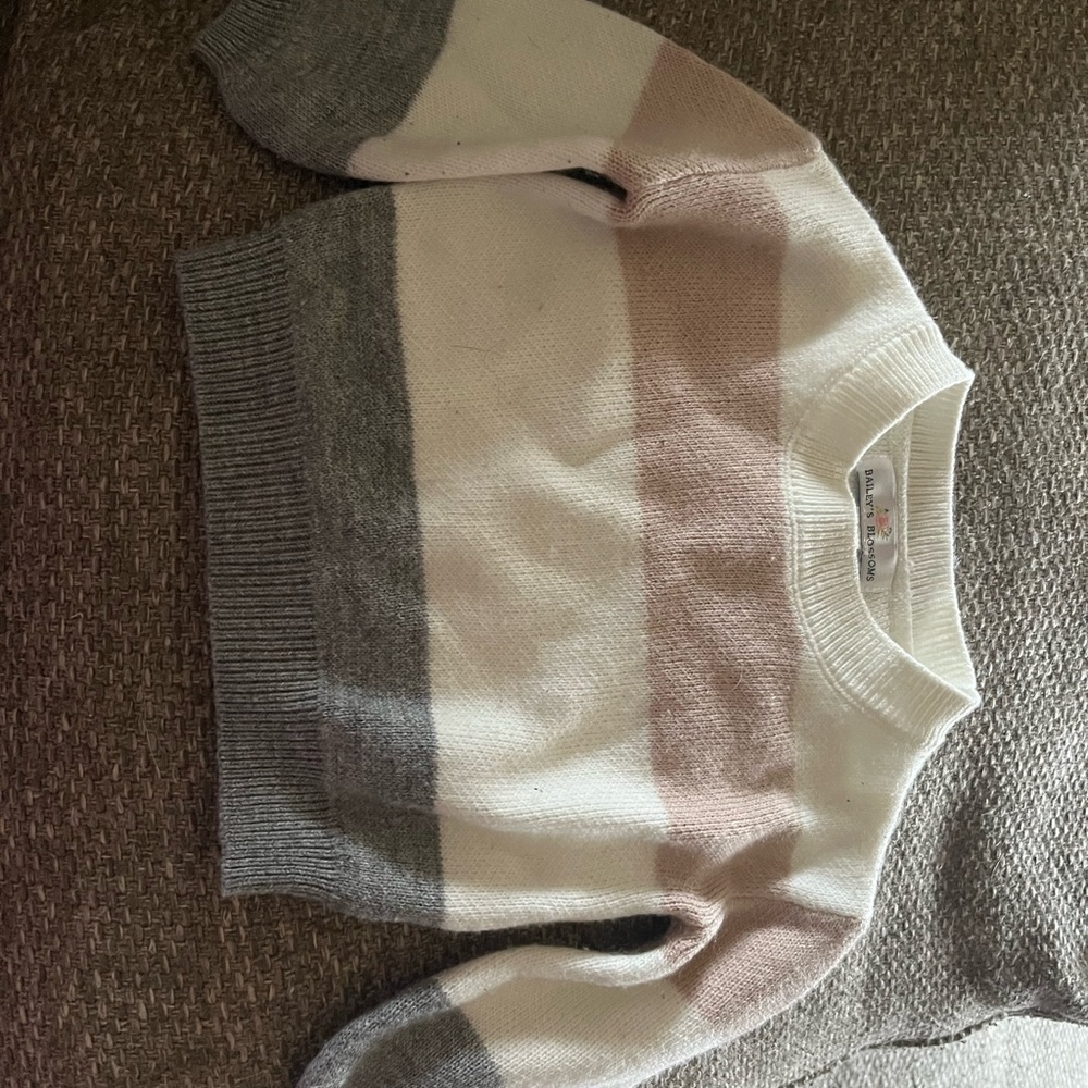 Cream and Gray Colorblock Sweater for Stylish Comfort